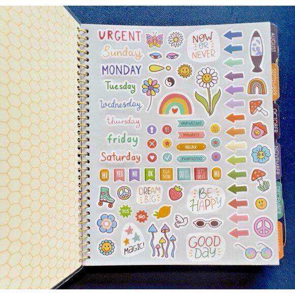 17 Month LG Planner CROWN & BEE Aug 2025 - Dec 2026 Weekly Planning Note Page - Picture 2 of 14